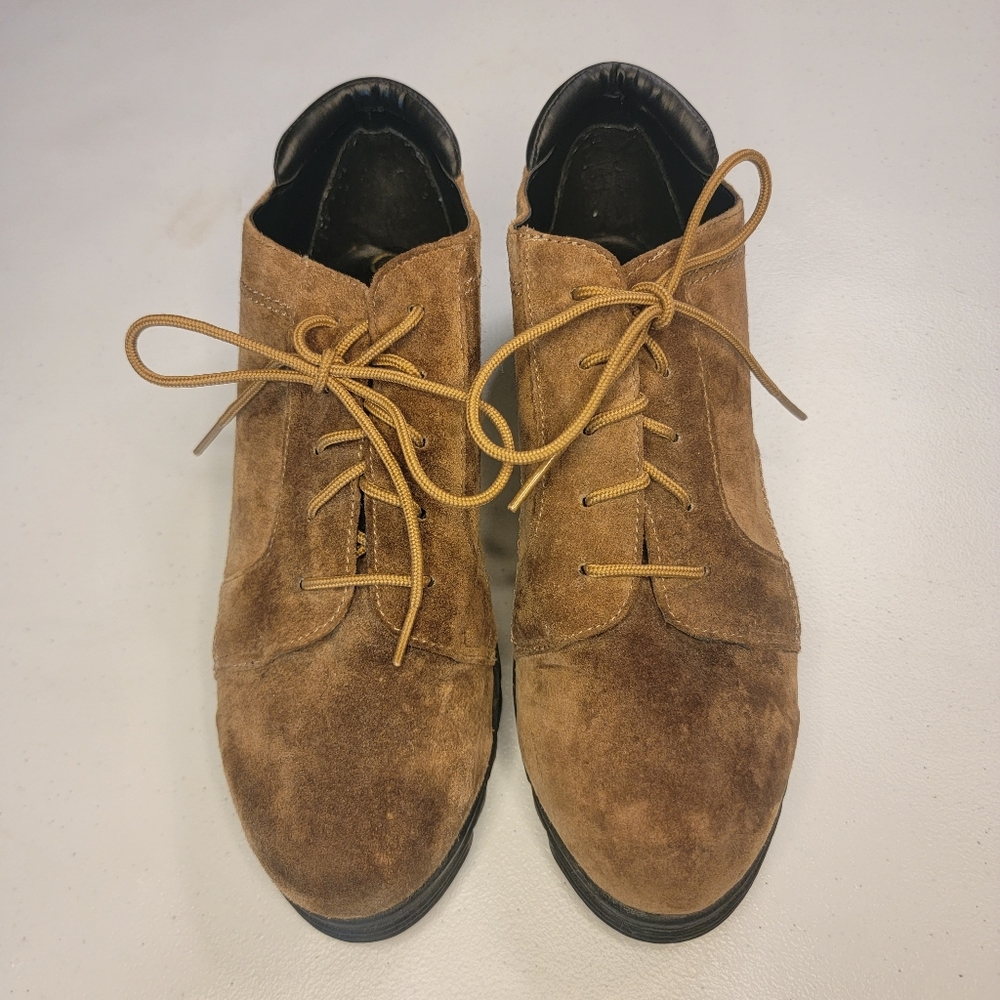 Classique Leather Lace-up Booties, Dark Tan, Like New, Size 7.5